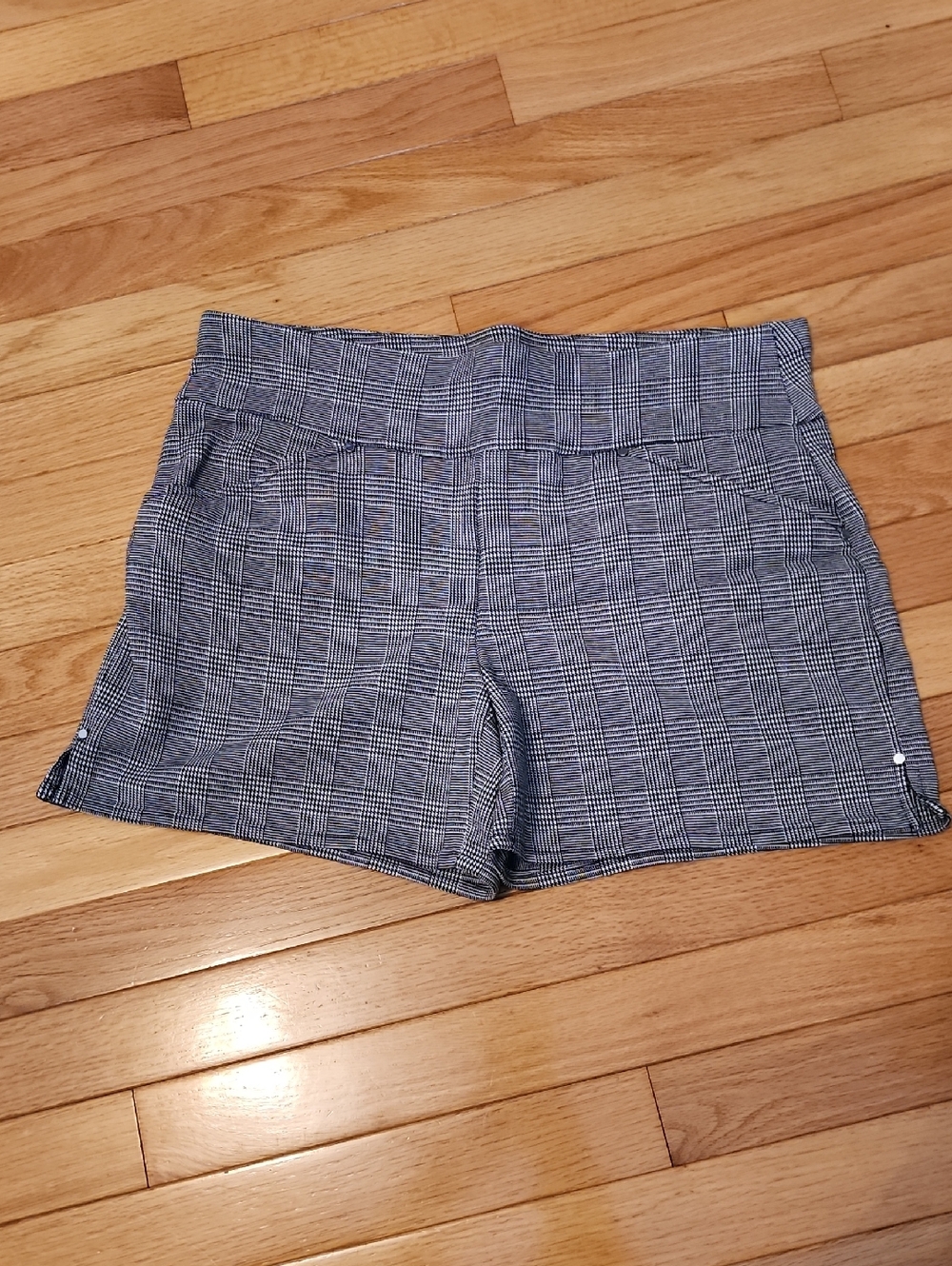 INC International Concepts Black And White Plaid Pull-On Shorts